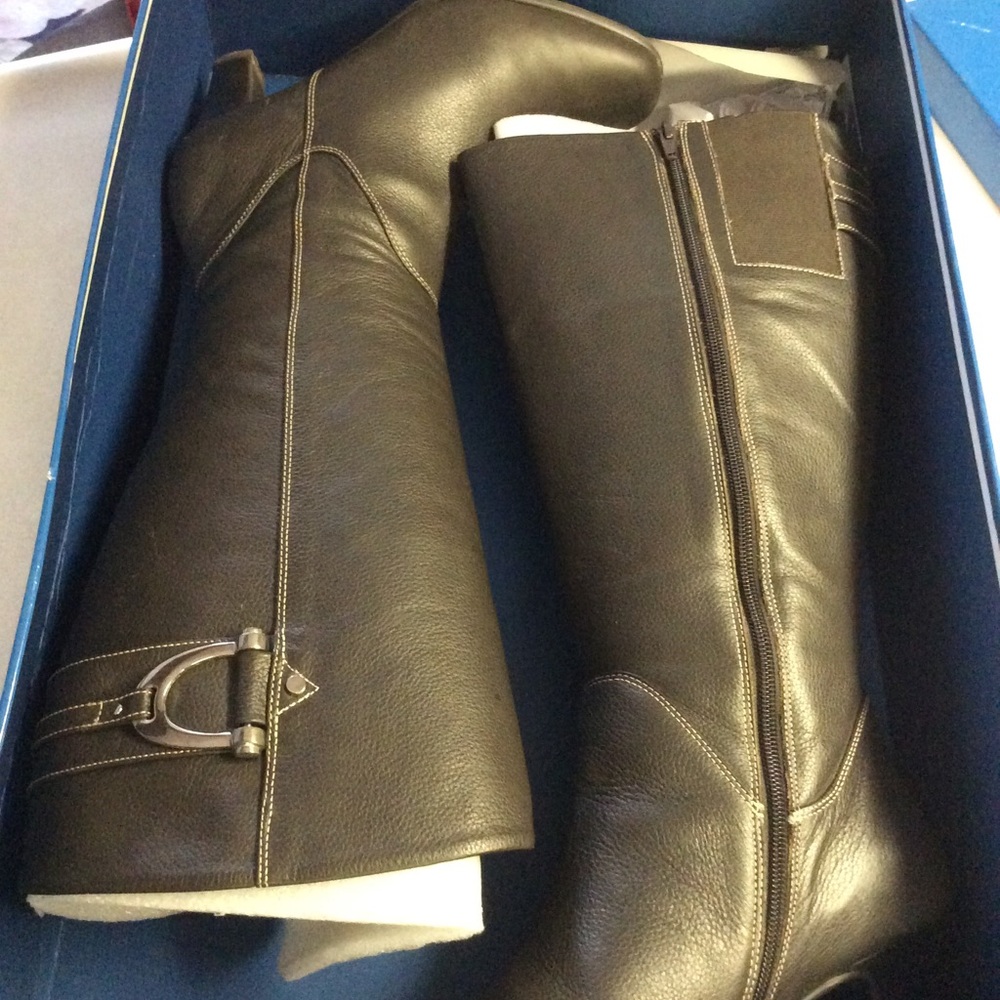 Like New 9WW wide calf fine leather boots